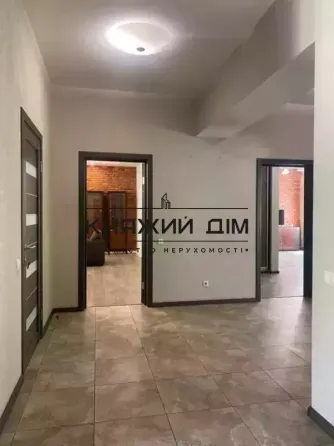 Оренда офісне приміщення на вул. Воздвиженська поверх - 4/5 Київ