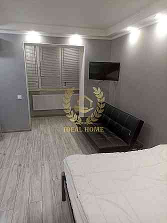 Продаж Квартира 1-кімнатна на Героев полка "Азов" ул., 28Б Киев