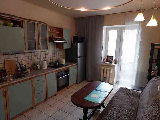 Оренда Квартира 1-кімнатна, 9/16 поверх на вул. Ревуцького, 5 Kiev