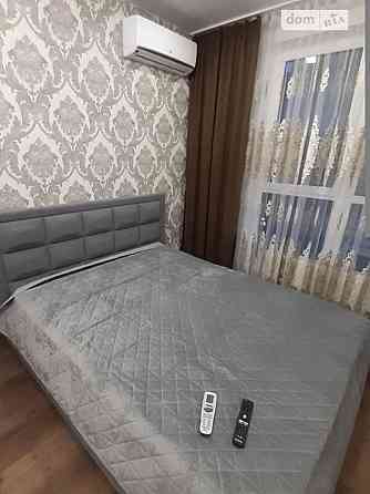 Оренда Квартира 1-кімнатна, 10/25 поверх на ул. Ревуцкого, 40в Киев