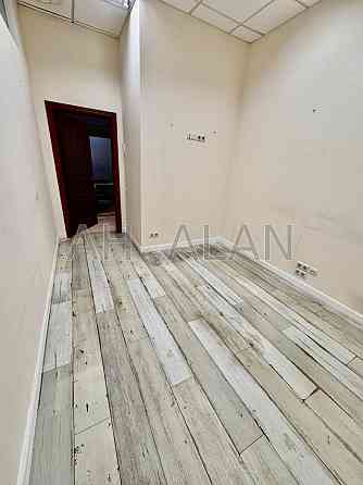 Оренда офісне приміщення на Хмельницького Богдана вул., 52 поверх - 1/18 Kiev