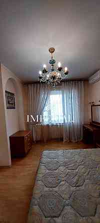 Оренда Квартира 3-кімнатна, 17/19 поверх на вул. Андрія Верхогляда Київ