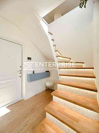 Продаж Квартира 3-кімнатна, 7/8 поверх на вул. Юрія Липи Київ