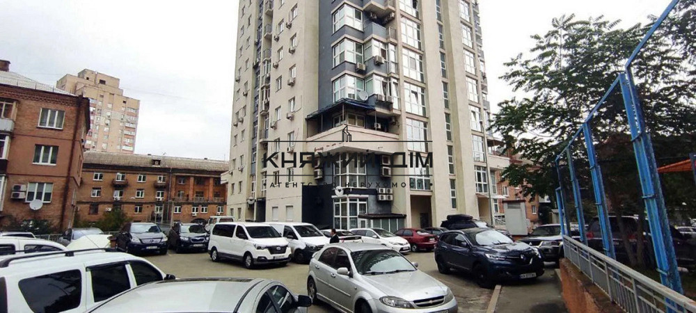 Продаж 1-кімнатної роздільної квартири, метро Лук'янівська. № 21146447 Київ - фото 2