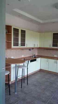 Оренда Квартира 3-кімнатна, 7/7 поверх на ул. Назаровская Киев