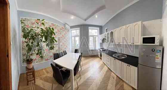 Оренда Будинок 4-кімнатний на Верхній Вал вул., 48/28А Київ