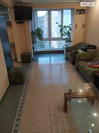 Оренда Квартира 3-кімнатна, 4/5 поверх на 0979340011 Винница