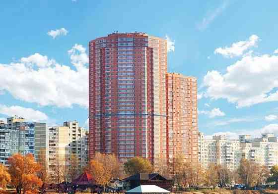 Продаж Квартира 3-кімнатна, 13/26 поверх на Ревуцького вул., д. 9 Kiev