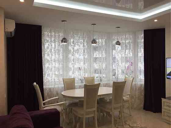 Продаж Квартира 4-кімнатна, 20/24 поверх на Драгоманова, 4а Kiev