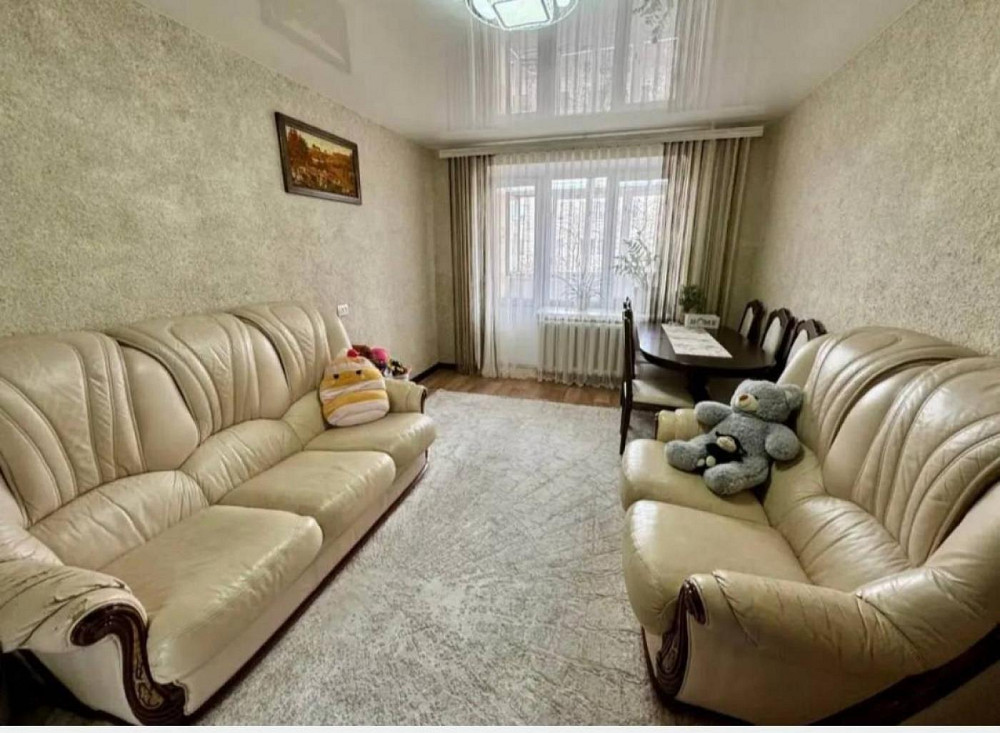 Продаж Квартира 3-кімнатна, 4/5 поверх на вул. Степана Бандери Ровно - изображение 1