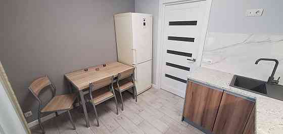 Оренда Квартира 2-кімнатна, 16/27 поверх на Вишняковская ул., 2 Kiev