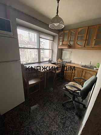 Продаж 2-кім. розд. кв. м. Палац Україна. Код об'єкту:21143493 Київ