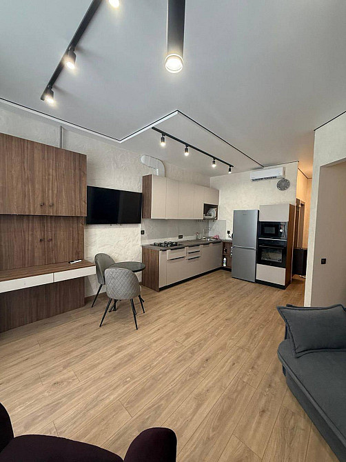 Продаж Квартира 1-кімнатна, 2/8 поверх на Дача Ковалевского ул. Одеса - фото 1