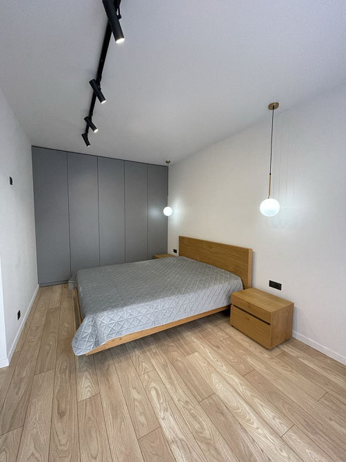 Продаж Квартира 1-кімнатна, 5/9 поверх на Салютна вул., д. 2б Київ - фото 12