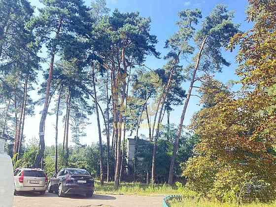 Продаж Квартира 3-кімнатна, 5/5 поверх на Светлая ул., 6 Киев