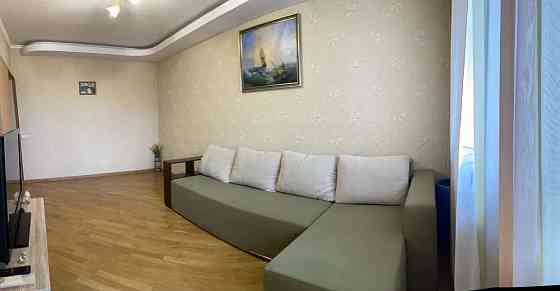 Оренда Квартира 3-кімнатна, 12/12 поверх на ул. Печенежская Киев