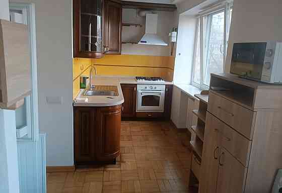 Продаж Квартира 3-кімнатна, 4/10 поверх на Берестейський просп. (Перемоги), 18 Kiev