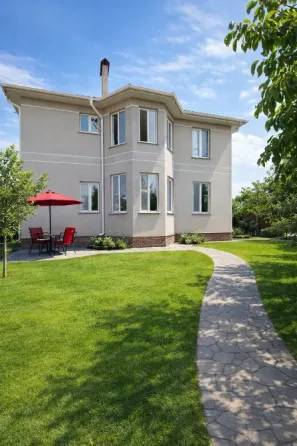 Продаж 2-поверховий Будинок з ділянкою 7 сот 231 кв.м 5 кімн. на Яблунева Одеса