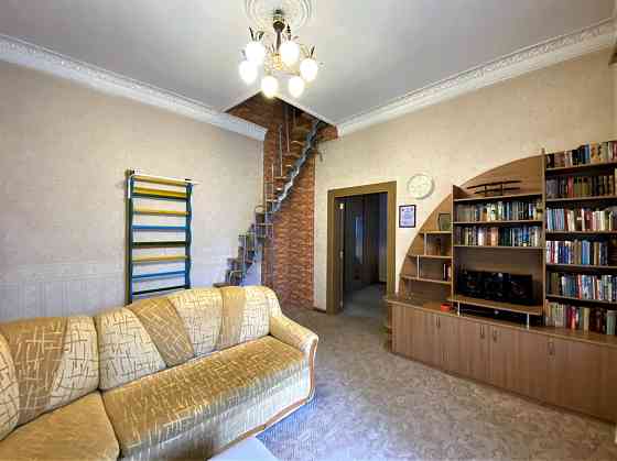 4 комнатная квартира в Лермонтовском переулке Odessa