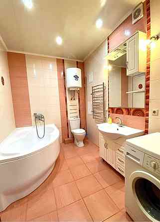 Оренда Квартира 1-кімнатна, 18/25 поверх на Срибнокильская ул., 12 Kiev