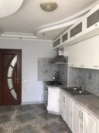 Продам красивую квартиру для большой семьи на Таирова Odessa