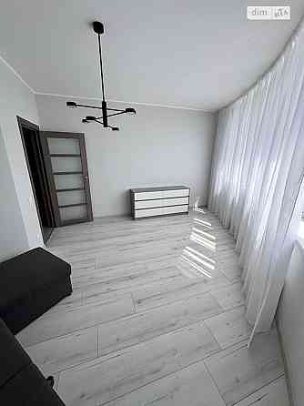 Оренда Квартира 2-кімнатна, 12/25 поверх на вул. Воскресенська, 2В Київ