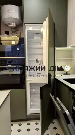 Оренда Квартира 2-кімнатна, 18/25 поверх на вул. Всеволода Змієнка Kiev