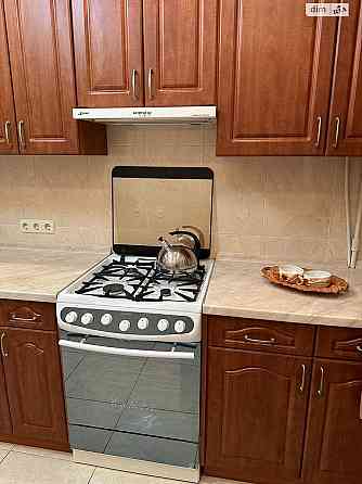 Оренда Квартира 3-кімнатна, 3/9 поверх на Юрія Шевельова, 49/20 Киев