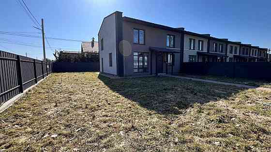 Продаж Будинок 4-кімнатний на вул. Зелена Запитів