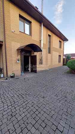 Продаж Будинок 5-кімнатний 