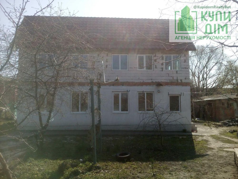 Продам 2-х поверховий будинок в центрі міста Кропивницький - фото 1