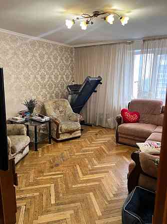 Оренда Квартира 3-кімнатна, 10/14 поверх на вул. Антоновича, 158 Київ