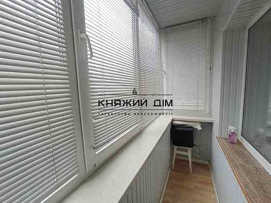 Продам 2-х. кому. в центрі на Антоновича. метро Палац України. Код: 21140883 Київ