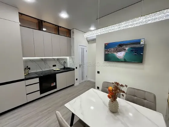 For sale 2-room Apartment 42 sq.m Фонтан, ул. Краснова, 3Д Odessa