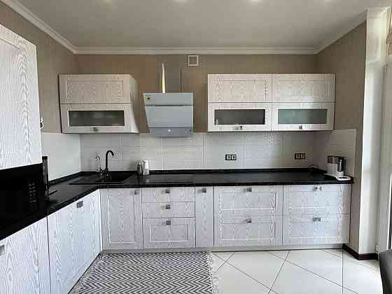 Продаж Квартира 2-кімнатна, 24/25 поверх на Бажана Миколи вул., д. 8Б Київ