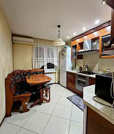 Продаж Квартира 3-кімнатна, 7/9 поверх на Березинская ул., 32 Дніпро