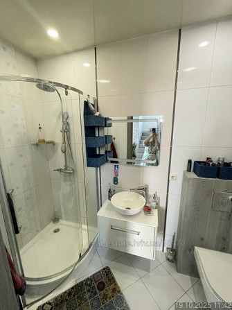 Продаж 3-поверховий  з ділянкою 3 сот 230 кв.м 6 кімн. на Білозіра вул. Рудне - фото 9
