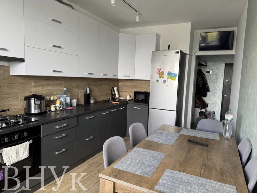 Продаж Квартира 1-кімнатна, 10/10 поверх на Жк Зеланий масив Луцьк - фото 1