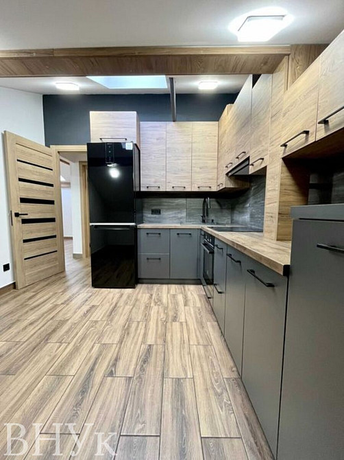 Продаж Квартира 3-кімнатна, 7/7 поверх на вул. Підгірянки М. Івано-Франківськ - фото 1