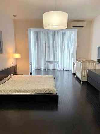 Трехкомнатная квартира с видом на море и парк Шевченко. Одесса