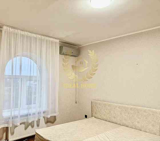 Продаж Будинок 6-кімнатний на Полевая ул., 4 