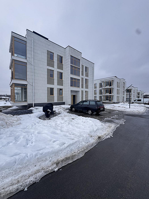 Продаж Квартира 1-кімнатна, 1/3 поверх на вул. Гармонія Ровно - изображение 1