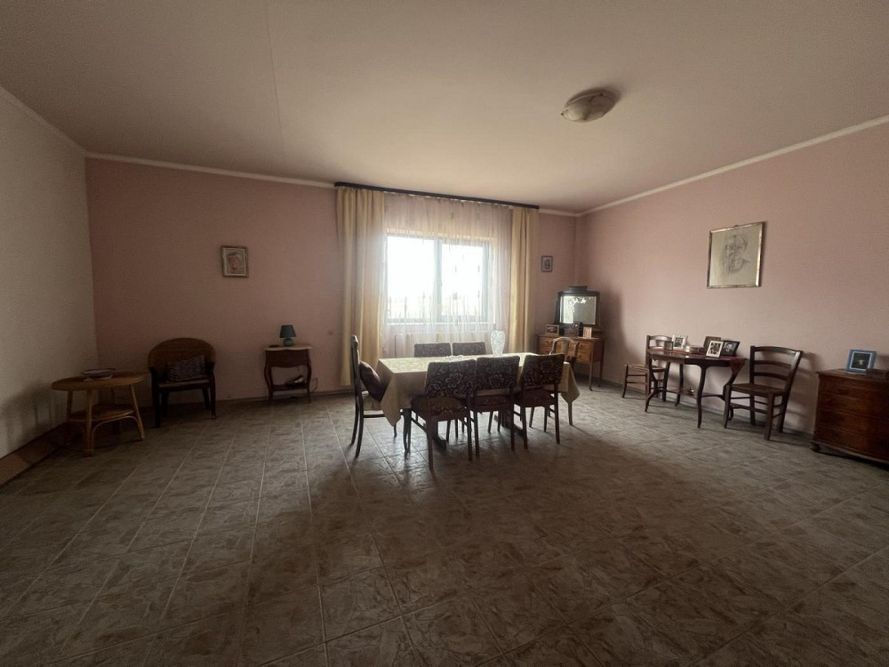 Продаж 3-поверховий Будинок з ділянкою 28 сот 230 кв.м 4 кімн. на Районна вул. Малечковичі - фото 11