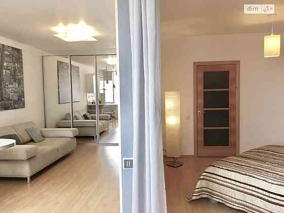 Оренда Квартира 1-кімнатна, 11/24 поверх на вул. Велика Китаївська, 10А Киев