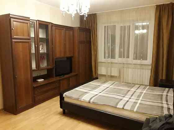 Оренда Квартира 1-кімнатна, 8/9 поверх на вул. Бориса Гмирі, 15а Київ