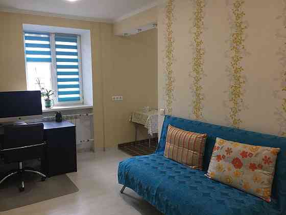 Оренда Квартира 2-кімнатна, 3/5 поверх на вул. Оболонська, 38 Kiev