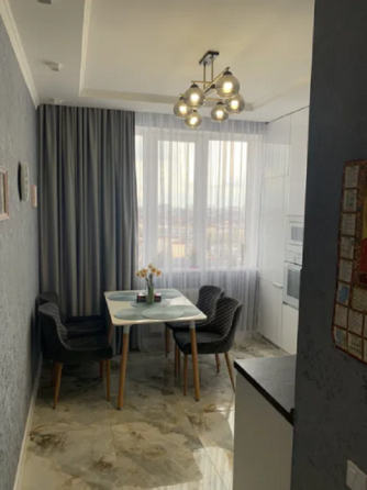 Продаж Квартира 2-кімнатна, 21/24 поверх на Костанди, 104/2а Одеса