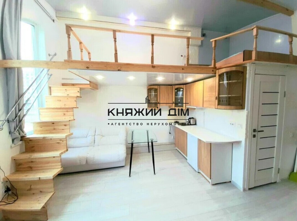 Продаж 1-кімнатної квартири студії в 2поверховому таунхаусі, Софіївська Борщагівка. № 21145439  - фото 1