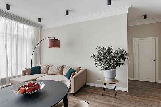 Продаж Квартира 2-кімнатна, 17/24 поверх на Генуэзская, 1/3/1 Одеса