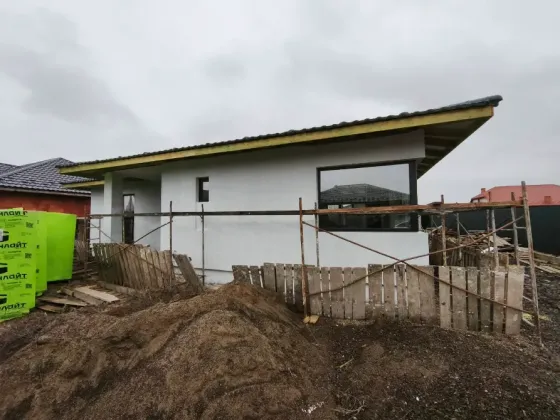 For sale 1-storey House with land 8 ares 150 sq.m 4 rooms at Чеська Uzhhorod